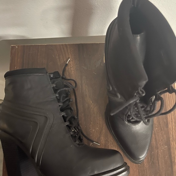 gx by Gwen Stefani Women's Cope Boot - Picture 2 of 5